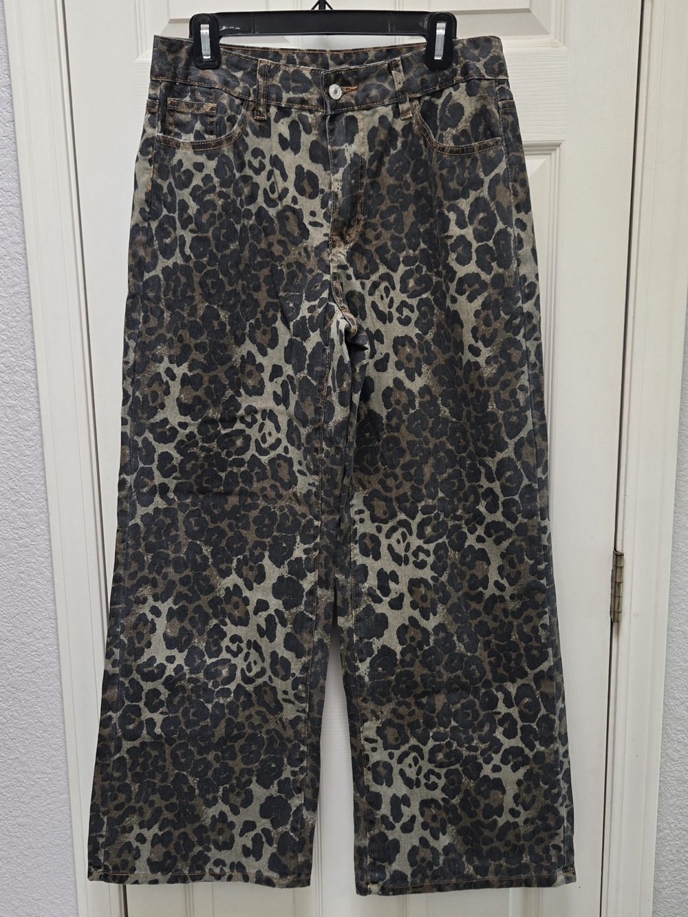 NWOT Leopard Print Wide-Leg Women's Jeans - Brown/Black, Large & Medium